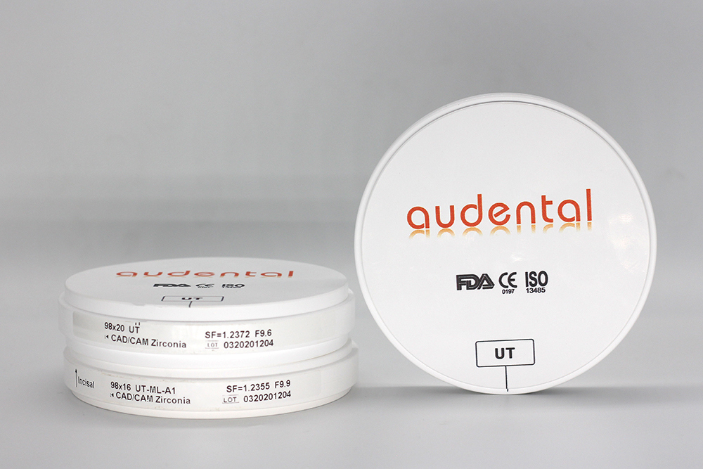 歯科ジルコニアブロックで 歯科医院を改造