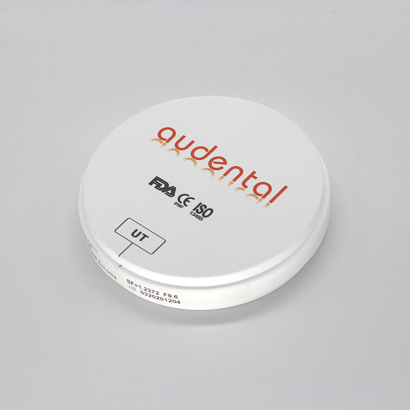 歯科ジルコニアブロックで 歯科医院を改造