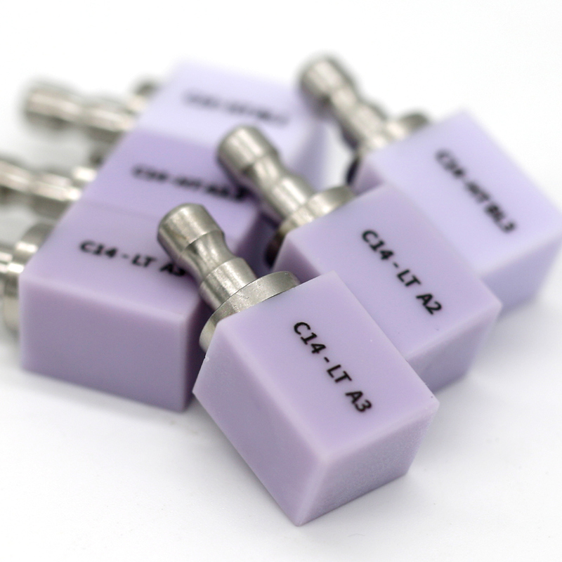 オーデンタルガラスセラミックス 強固な接着 前歯修復のための接着合着テクニック